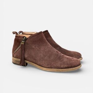 Franco Sarto “Kaime” Suede Fringe Ankle Boot in Chocolate Size 6